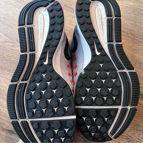 3 pairs of Women’s Nike Shoes - Picture 9 of 16